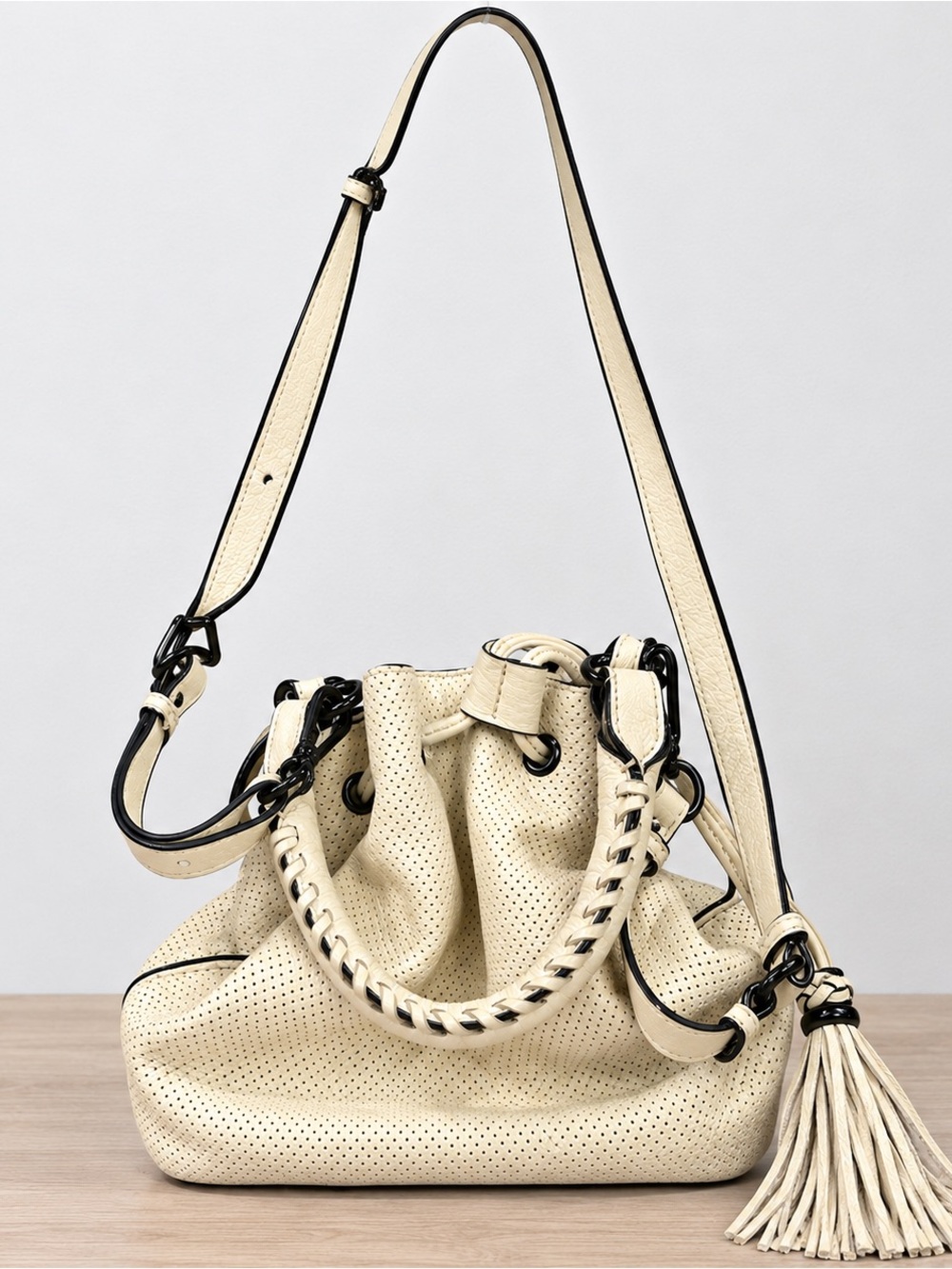 ELLIOT LUCCA 'Gigi Bon Bon’ Cream  Leather Drawstring Bag Bucket Excel